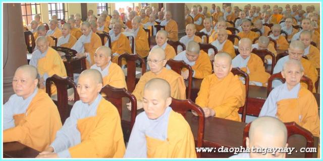 Bình Dương: Phóng Sự Ảnh: "Nét Đẹp Mùa An Cư . PL: 2558"