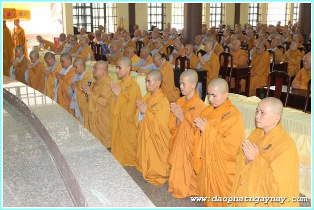 Bình Dương: Phóng Sự Ảnh: "Nét Đẹp Mùa An Cư . PL: 2558"