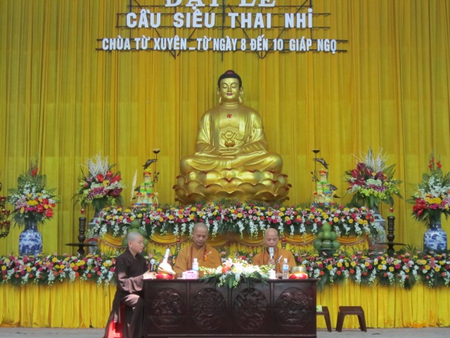 Thái Bình: Đại lễ cầu siêu thai nhi ngày thứ hai tại chùa Từ Xuyên