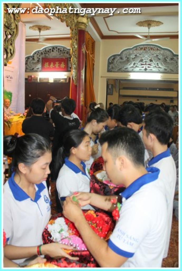 TP.Hồ Chí Minh: Gieo Hạt Từ Tâm - Kì 28  Chủ đề: Bông Hồng Cài Áo