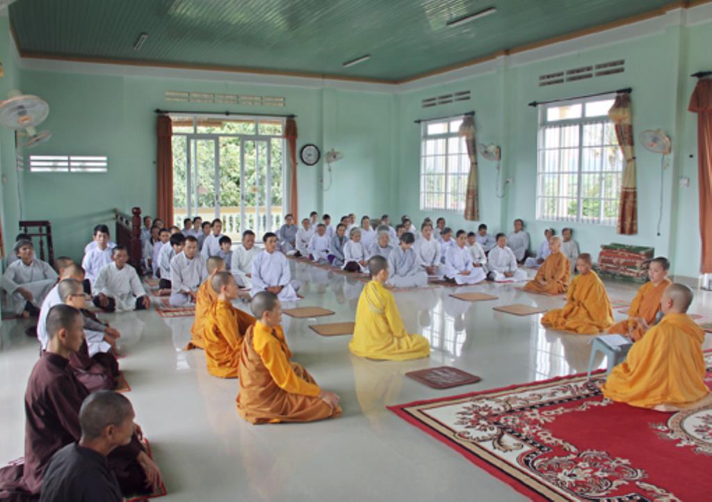 Gia Lai:Tịnh xá Ngọc Túc Khóa Tu Báo Ân và lễ Dâng Y Ca Sa