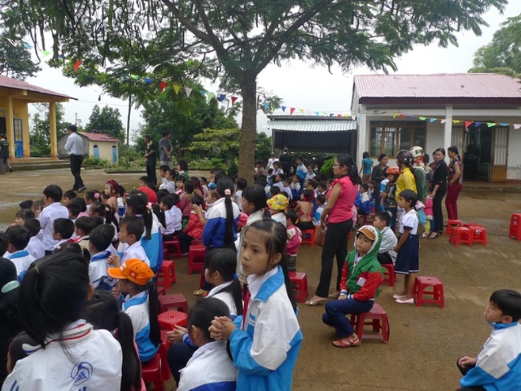 Chùa Liên Hoa Kiến Đức tổ chức trung thu cho các em thiếu nhi các trường nghèo địa bàn