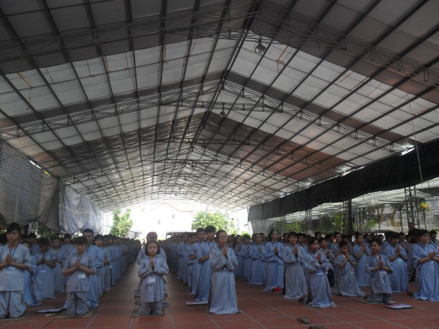 Thái Bình: Chùa Từ Xuyên tổ chức khóa tu mùa hè lần thứ tư năm 2014 LỄ QUY Y TAM BẢO (ngày thứ hai)