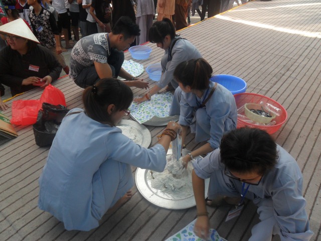Thái Bình: Chùa Từ Xuyên tổ chức khóa tu mùa hè lần thứ tư năm 2014 LỄ QUY Y TAM BẢO (ngày thứ hai)