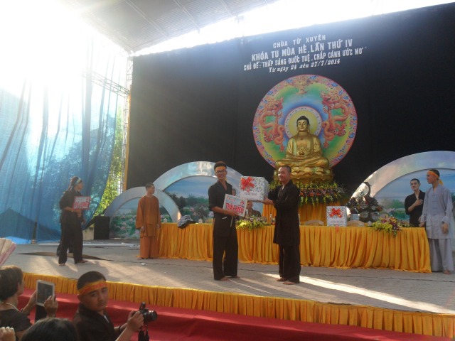 Thái Bình: Chùa Từ Xuyên tổ chức khóa tu mùa hè lần thứ tư năm 2014 LỄ QUY Y TAM BẢO (ngày thứ hai)