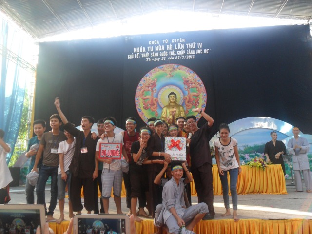 Thái Bình: Chùa Từ Xuyên tổ chức khóa tu mùa hè lần thứ tư năm 2014 LỄ QUY Y TAM BẢO (ngày thứ hai)