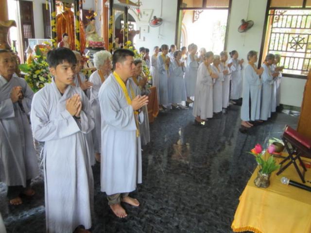 Tổ đình Thiên Bửu tổ chức Khóa tu Bát quan trai lần 6 năm 2014
