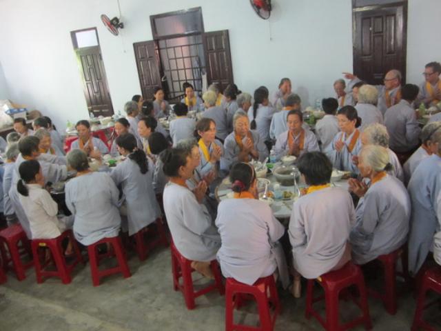 Tổ đình Thiên Bửu tổ chức Khóa tu Bát quan trai lần 6 năm 2014