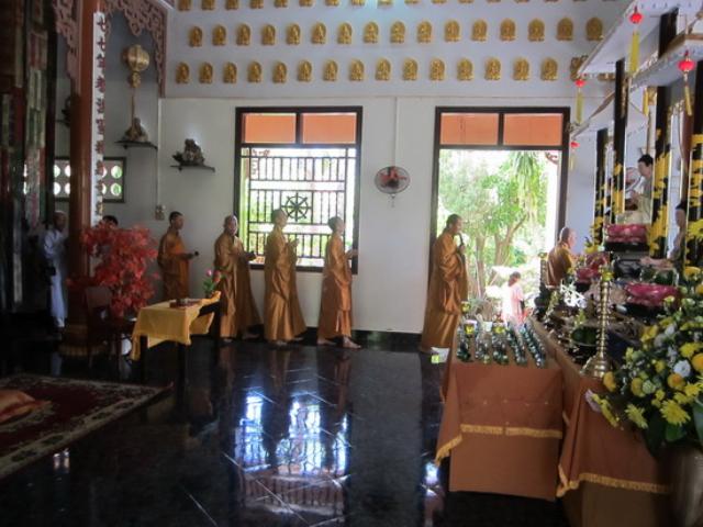 Tổ đình Thiên Bửu tổ chức Khóa tu Bát quan trai lần 6 năm 2014