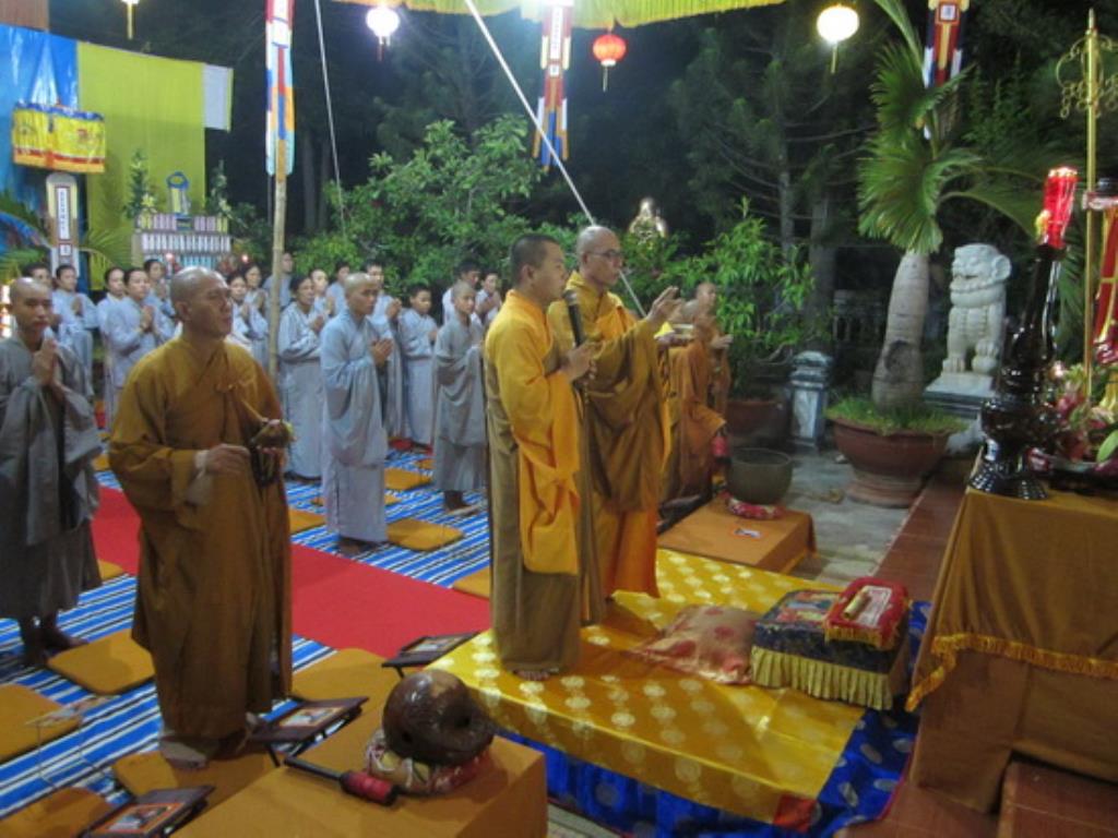 Ấn tượng đêm khai kinh Vu lan tại Tổ đình Thiên Bửu