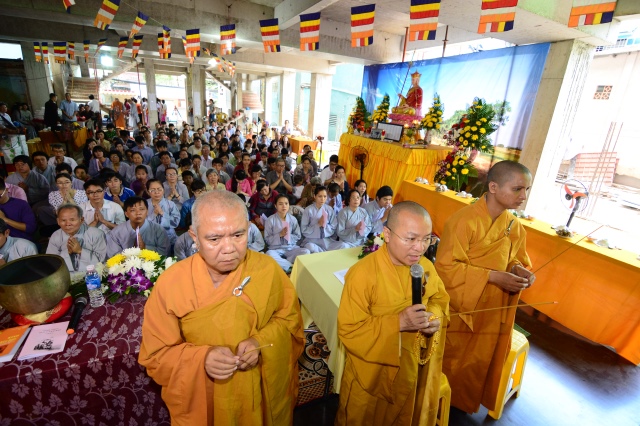 Xúc động lễ Vu Lan Báo Hiếu 2014 tại chùa Giác Ngộ