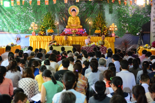 Xúc động lễ Vu Lan Báo Hiếu 2014 tại chùa Giác Ngộ