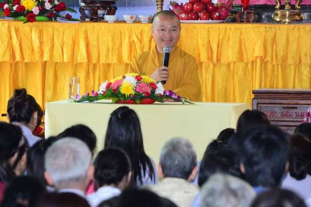 Xúc động lễ Vu Lan Báo Hiếu 2014 tại chùa Giác Ngộ