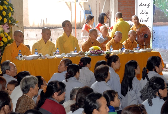 Xúc động lễ Vu Lan Báo Hiếu 2014 tại chùa Giác Ngộ