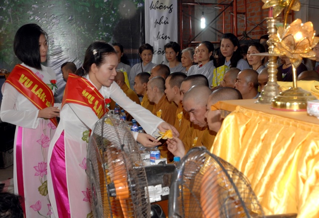 Xúc động lễ Vu Lan Báo Hiếu 2014 tại chùa Giác Ngộ