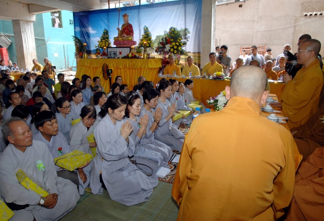 Xúc động lễ Vu Lan Báo Hiếu 2014 tại chùa Giác Ngộ
