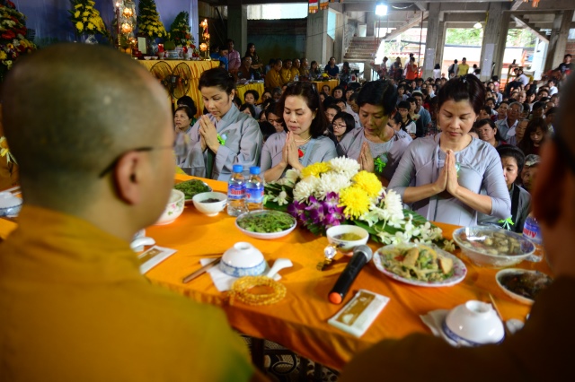 Xúc động lễ Vu Lan Báo Hiếu 2014 tại chùa Giác Ngộ