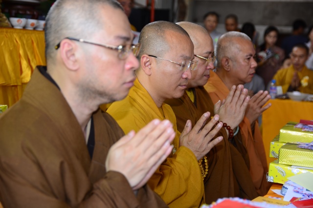 Xúc động lễ Vu Lan Báo Hiếu 2014 tại chùa Giác Ngộ
