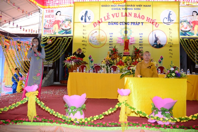 Hà Tĩnh: Hàng ngàn hoa đăng lung linh trong Đại lễ Vu Lan báo hiếu 2014 tại chùa Tượng Sơn
