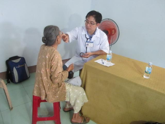 Chùa Đại Phước tổ chức khám chữa bệnh từ thiện