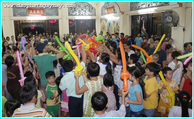 TP.HỒ CHÍ MINH:    Lung Linh Đêm Hội Trung Thu 2014