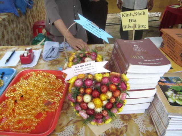 Gia đình Phật tử chùa Đại Phước với Hội chợ Mùa hiếu hạnh