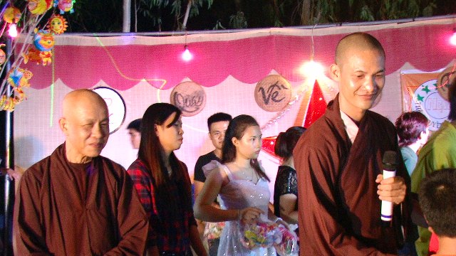 Khánh Hòa: Chùa Linh Quang văn nghệ trung thu “Quay về tuổi thơ”