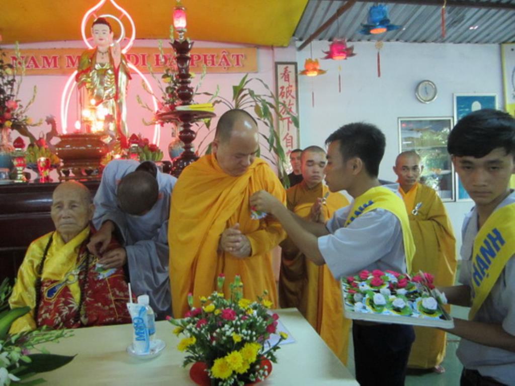 Chùa Linh Sơn Pháp Ấn cúng dường trai tăng nhân mùa Vu lan báo hiếu