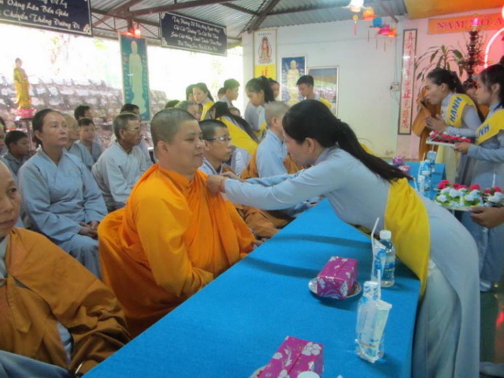 Chùa Linh Sơn Pháp Ấn cúng dường trai tăng nhân mùa Vu lan báo hiếu