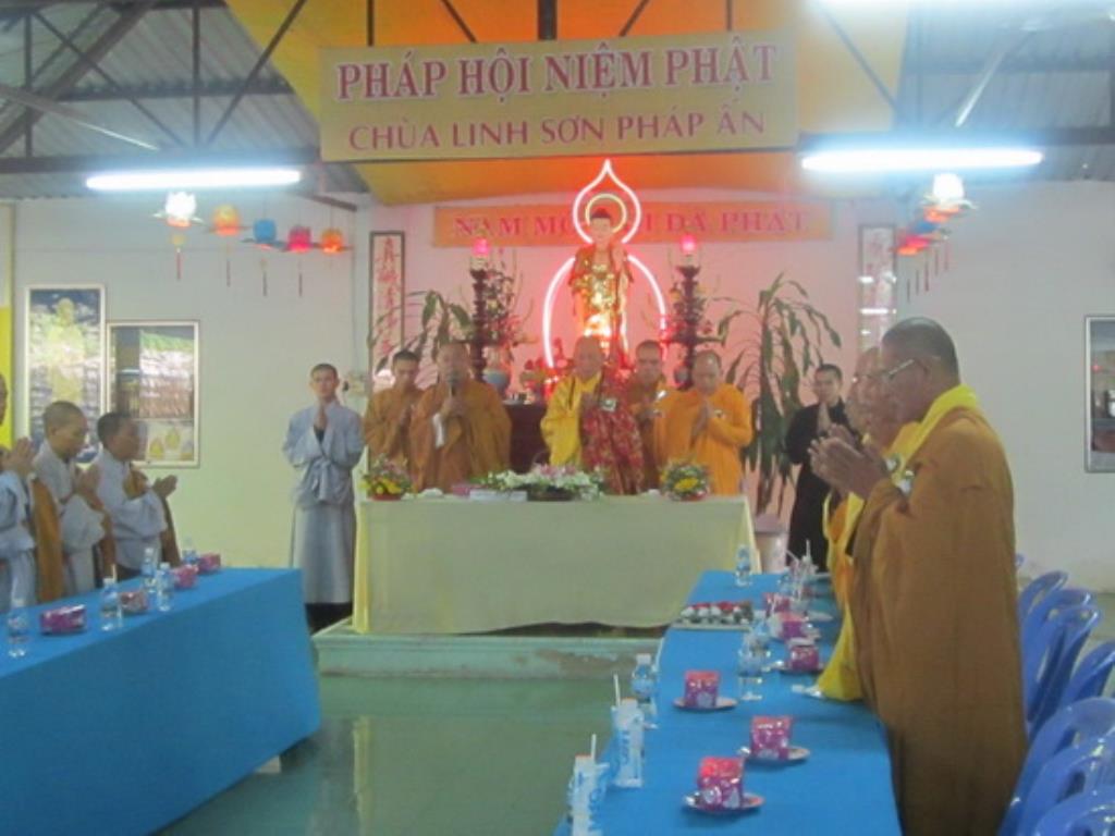 Chùa Linh Sơn Pháp Ấn cúng dường trai tăng nhân mùa Vu lan báo hiếu