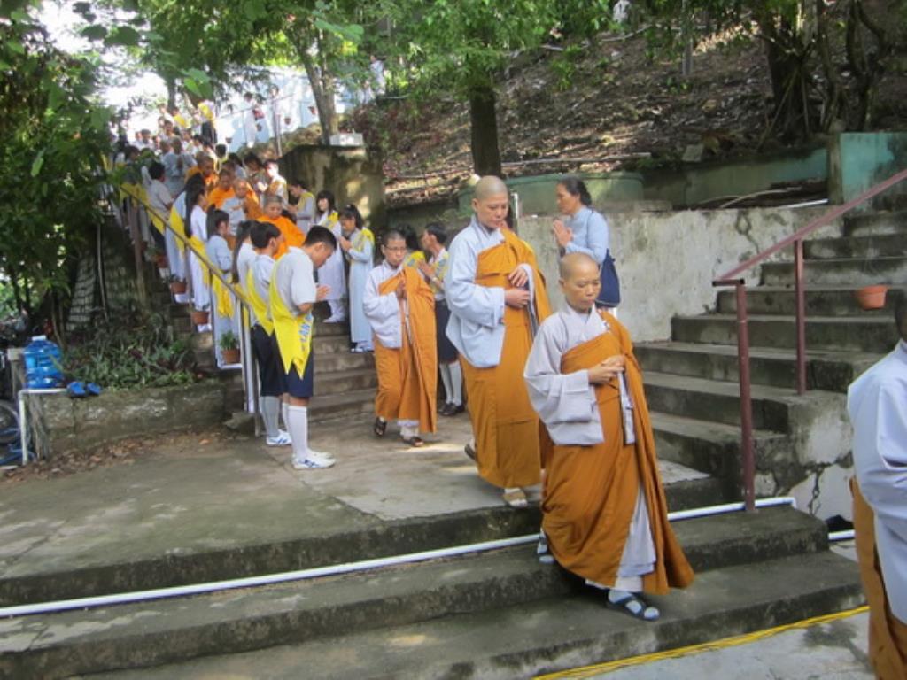 Chùa Linh Sơn Pháp Ấn cúng dường trai tăng nhân mùa Vu lan báo hiếu