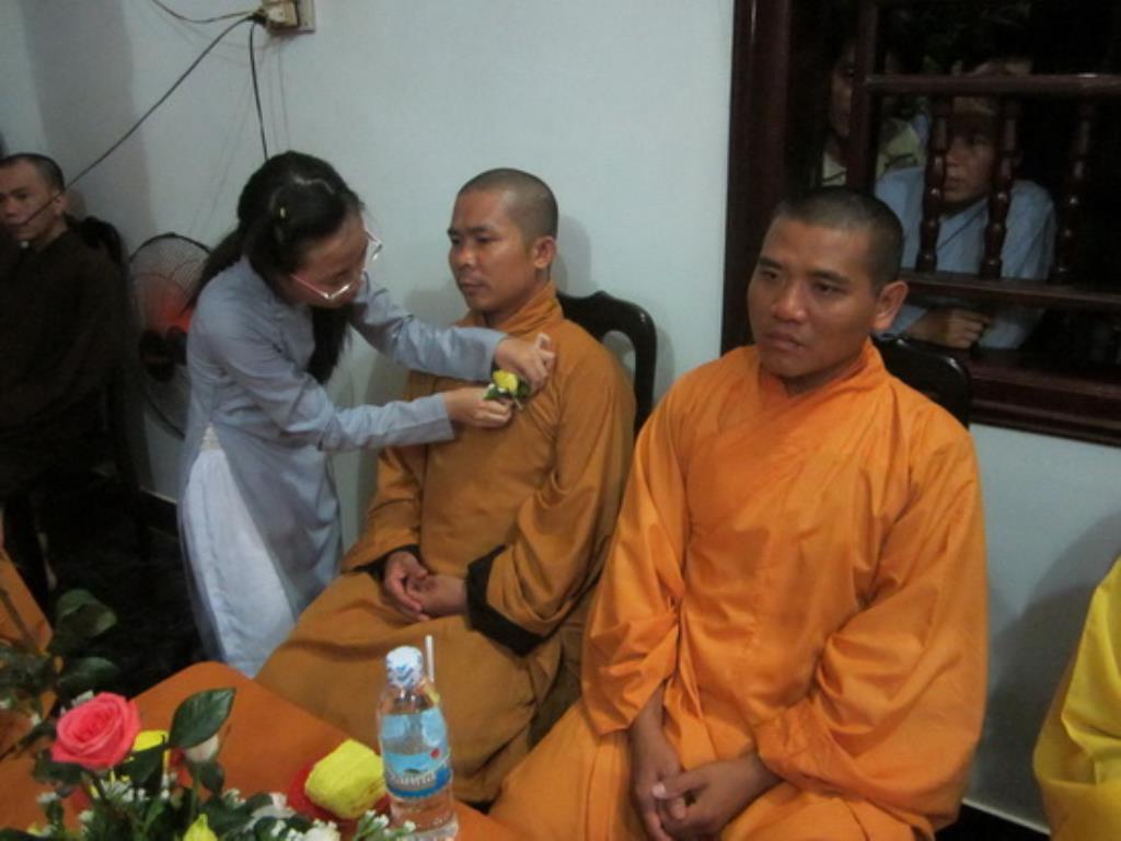 Pháp hội Vu lan-Lễ bông hồng cài áo ở tổ đình Thiên Bửu