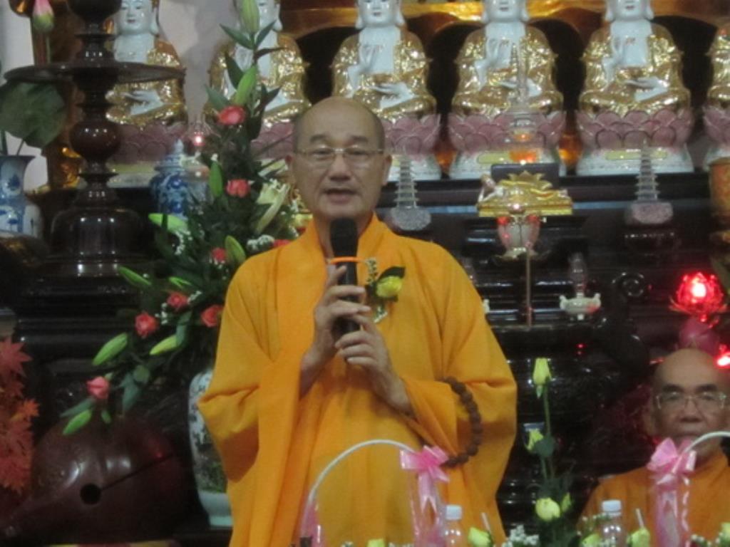 Pháp hội Vu lan-Lễ bông hồng cài áo ở tổ đình Thiên Bửu