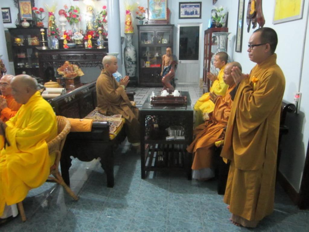 Pháp hội Vu lan-Lễ bông hồng cài áo ở tổ đình Thiên Bửu