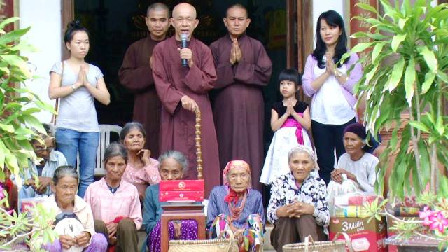 Khánh Hòa: Chùa Thanh Hải (Cam Ranh) trao tặng 70 phằn quà Trung thu 2014