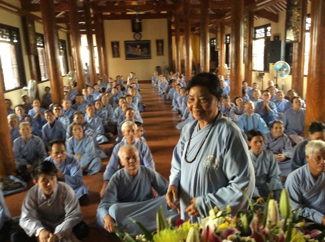 Thái Bình: Hơn 300 Phật tử về chùa Từ Xuyên dự tu một ngày