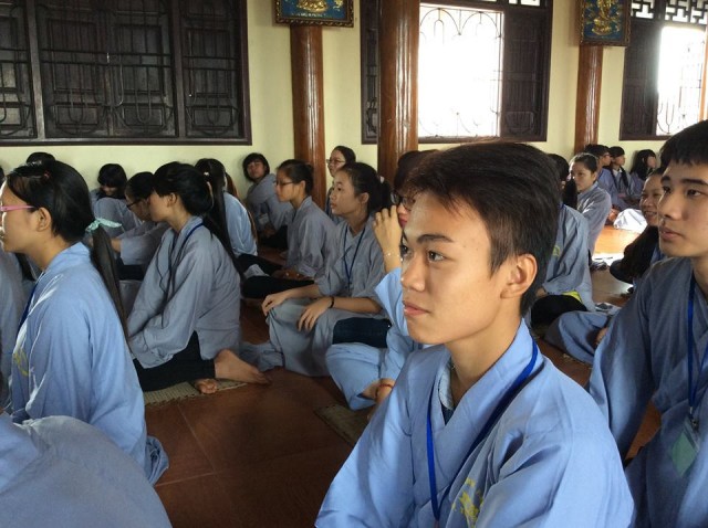 Thái Bình: Gần 300 bạn trẻ về chùa Từ Xuyên dự khóa tu “Một ngày an lạc”