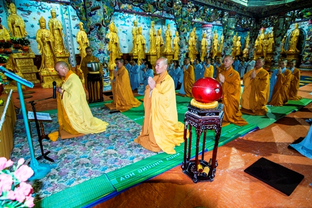 Lâm Đồng: Chùa Linh Phước Tổ Chức Pháp Hội Quan Âm Và Đón Nhận Hai Kỷ Lục