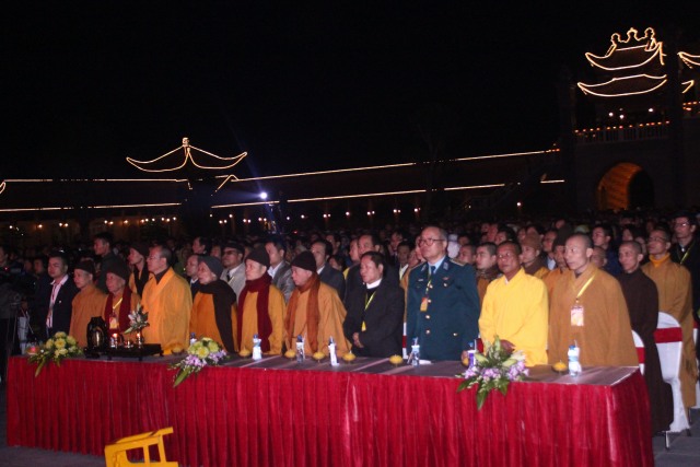 Quảng Ninh: Chùa Ba Vàng tổ chức lễ nhập linh 10 pho đại sách ghi danh các anh hùng liệt sỹ