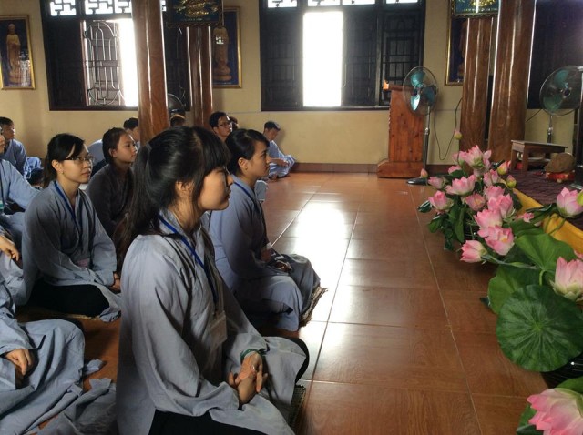 Thái Bình: Gần 300 bạn trẻ về chùa Từ Xuyên dự khóa tu “Một ngày an lạc”
