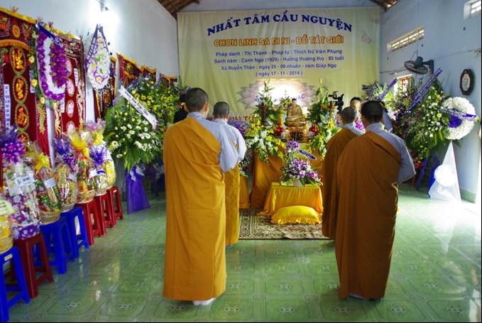 Tiểu Sử Cố Sa Di Ni Bồ Tát Giới Thích Nữ Viên Phụng
