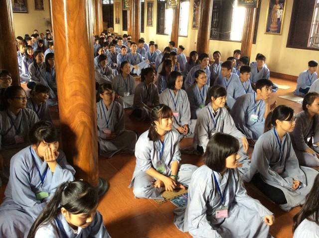 Thái Bình: Gần 300 bạn trẻ về chùa Từ Xuyên dự khóa tu “Một ngày an lạc”