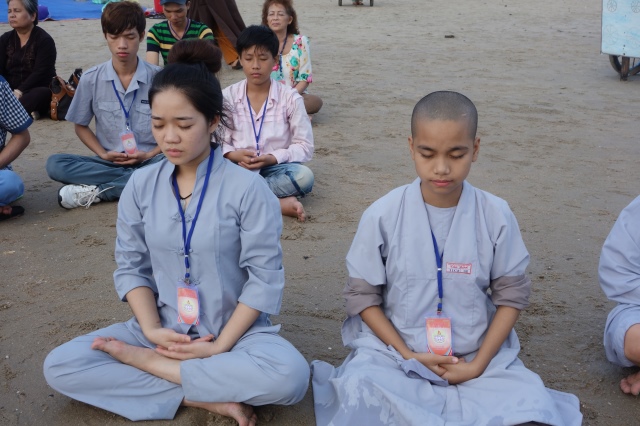 CLB Tuệ Đăng Thường Chiếu: Khóa tu Bụt ơi con đã trở về