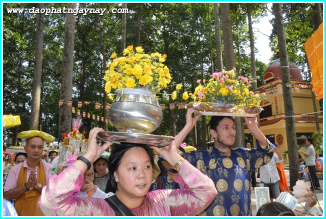 TP. HCM: Đại lễ dâng y Kathina PL 2558 tại tổ đình Bửu Quang