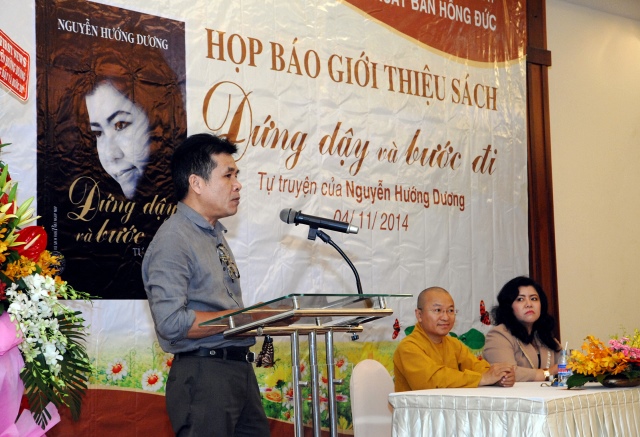 TP. HCM: Họp báo ra mắt tự truyện &quot;Đứng Dậy và Bước Đi&quot; của Nguyễn Hướng Dương