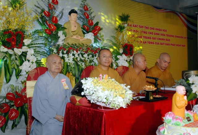 Chuỗi hoạt động nhân văn trong lễ kỷ niệm 30 năm xuất gia của TT. Thích Nhật Từ