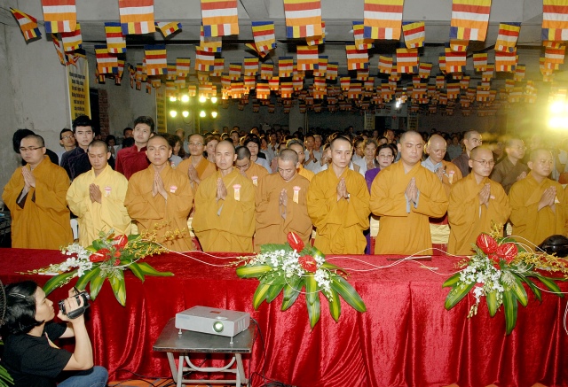 Chuỗi hoạt động nhân văn trong lễ kỷ niệm 30 năm xuất gia của TT. Thích Nhật Từ