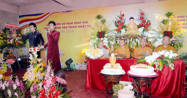 Chuỗi hoạt động nhân văn trong lễ kỷ niệm 30 năm xuất gia của TT. Thích Nhật Từ
