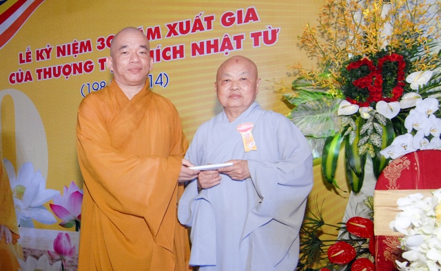 Chuỗi hoạt động nhân văn trong lễ kỷ niệm 30 năm xuất gia của TT. Thích Nhật Từ