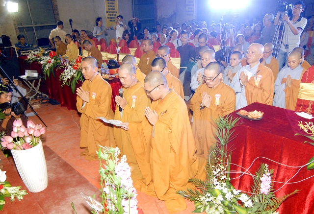 Chuỗi hoạt động nhân văn trong lễ kỷ niệm 30 năm xuất gia của TT. Thích Nhật Từ